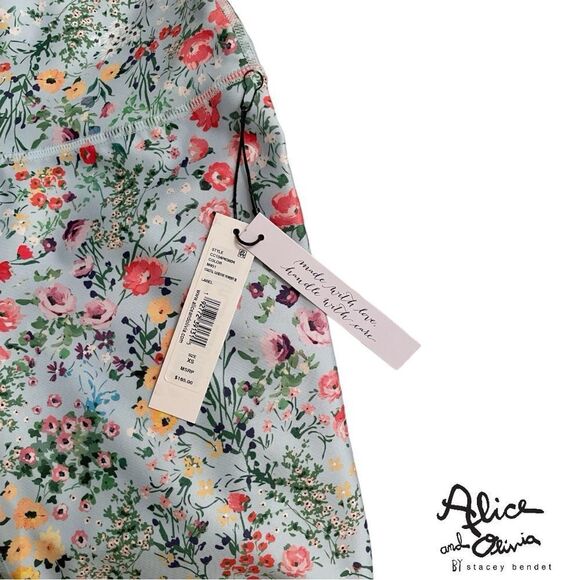 ALICE + OLIVIA **NWT** Aaron High Waist Biker Shorts Coastal Gardens Powder Blue - Picture 5 of 7